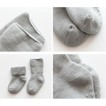 Load image into Gallery viewer, Warm Anti Slip Winter Baby Socks